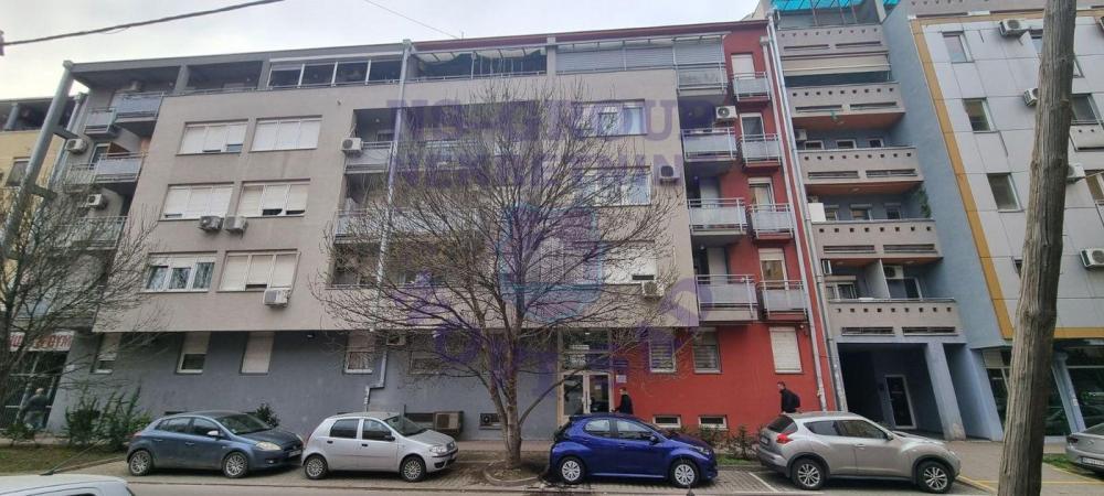 Glavna slika -565280-Izuzetno retka prilika!- Odličan dvosoban 54 m2 stan u Doža Đerđa