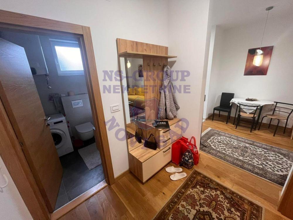 Slika 6 - Jednoiposoban, 35m2, Novi Sad centar Novi Sad