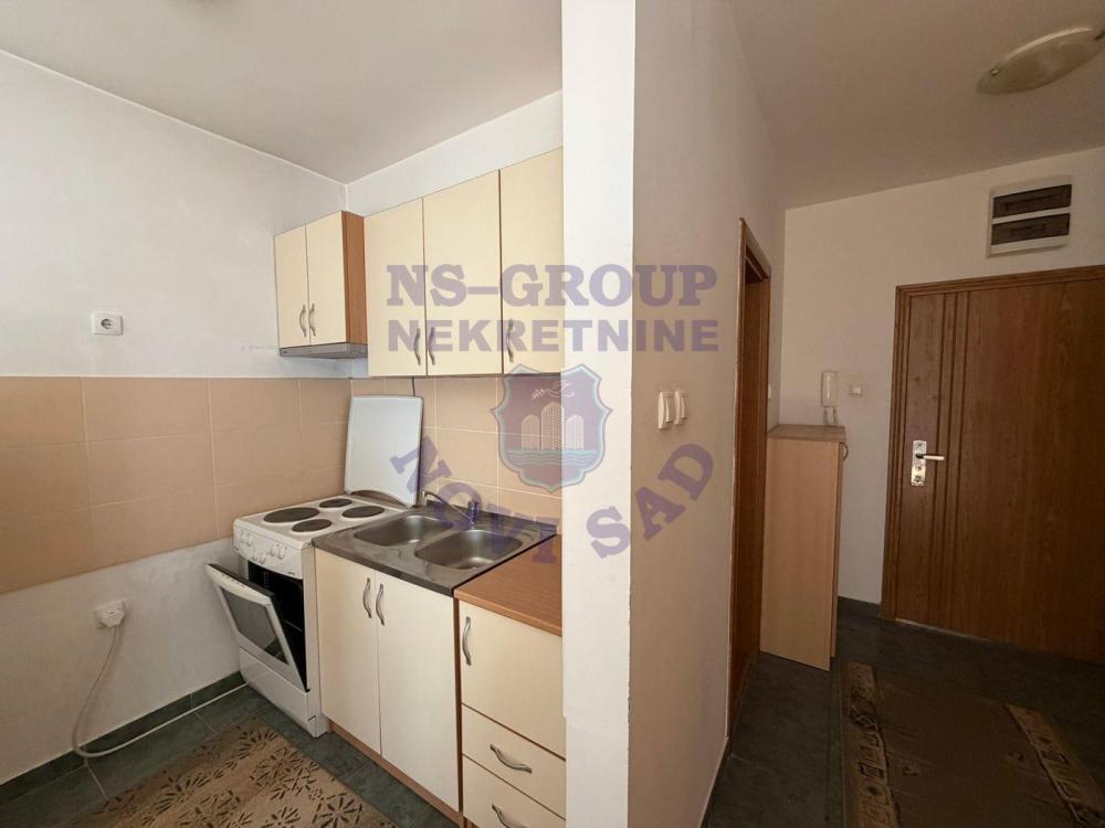 Slika 5 - Odlicna garsonjera na Bulevaru Evrope!