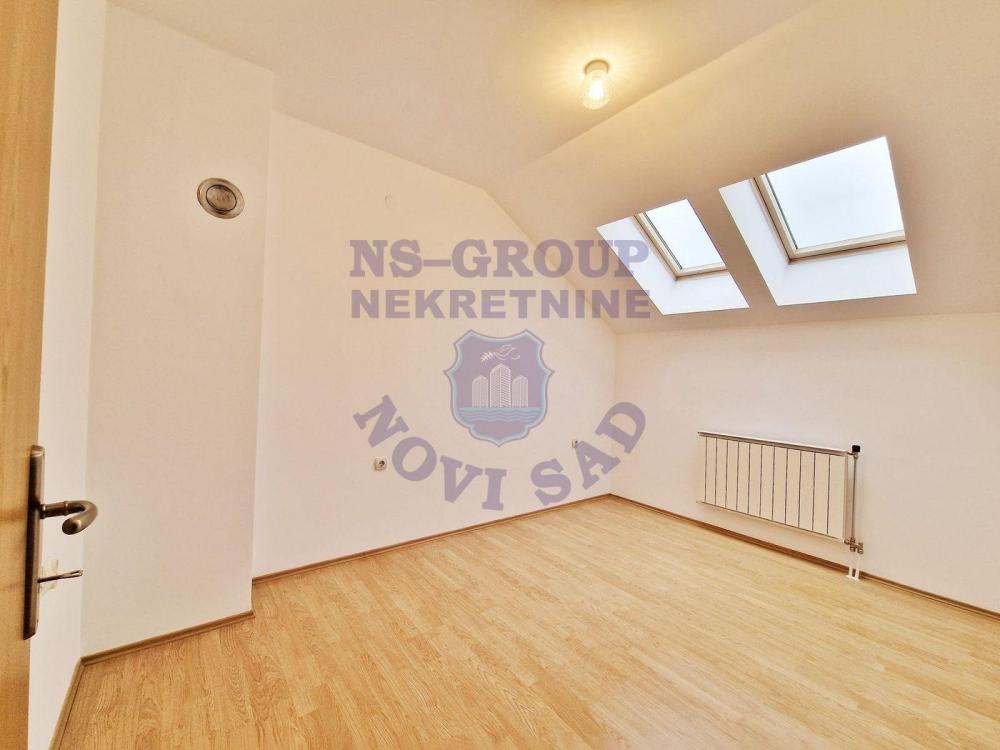 Slika 6 - Petosoban, 123m2, Novo naselje Novi Sad, sa terasom, ima lift