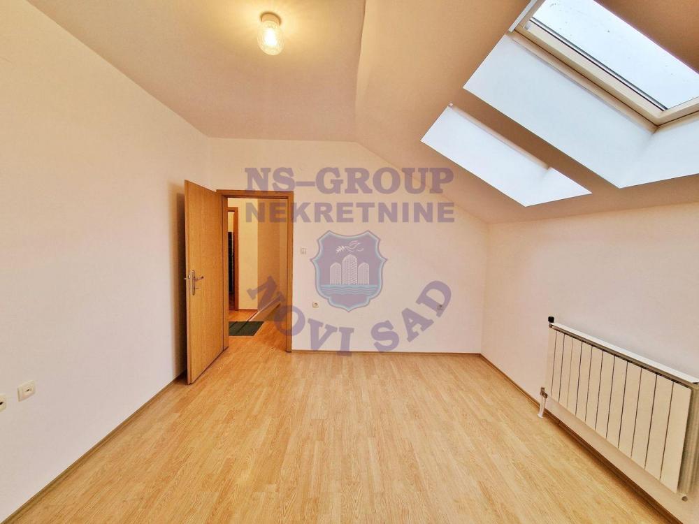 Slika 7 - Petosoban, 123m2, Novo naselje Novi Sad, sa terasom, ima lift