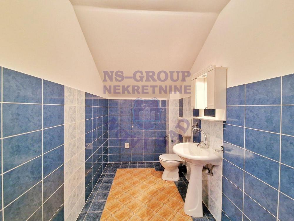 Slika 9 - Petosoban, 123m2, Novo naselje Novi Sad, sa terasom, ima lift