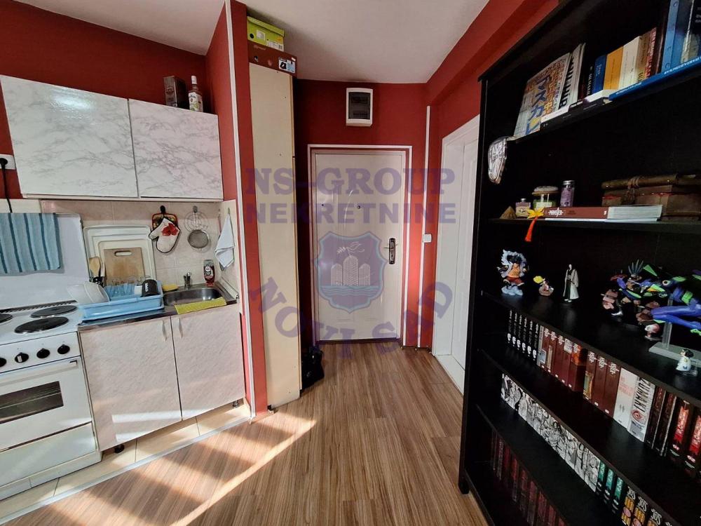 Slika 4 - Jednoiposoban, 35m2, Telep Novi Sad, sa terasom
