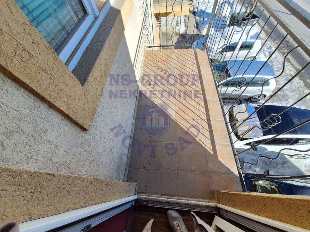 Slika 8 - Jednoiposoban, 35m2, Telep Novi Sad, sa terasom