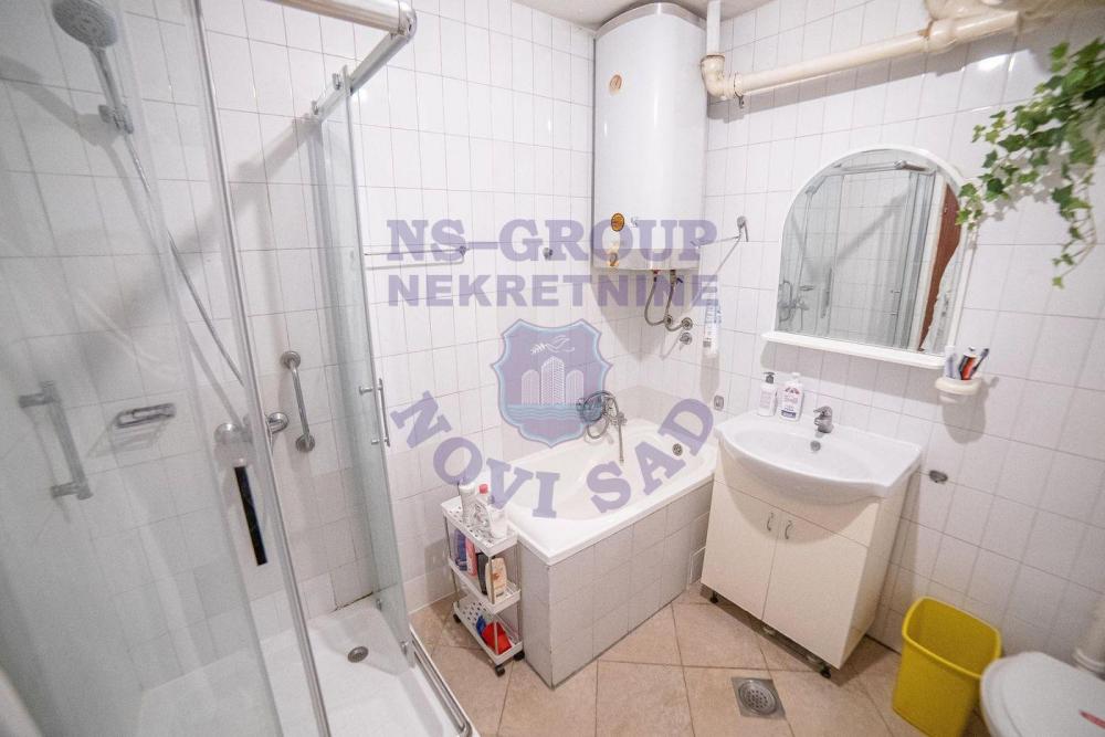 Slika 9 - Odličan trosoban stan na Bulevaru Patrijarha Pavla!