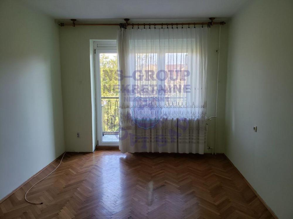 Slika 3 - Dvoiposoban, 54m2, Detelinara Novi Sad, sa terasom