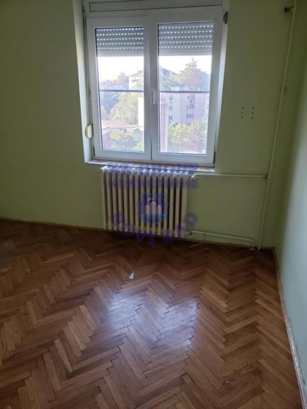 Slika 4 - Dvoiposoban, 54m2, Detelinara Novi Sad, sa terasom