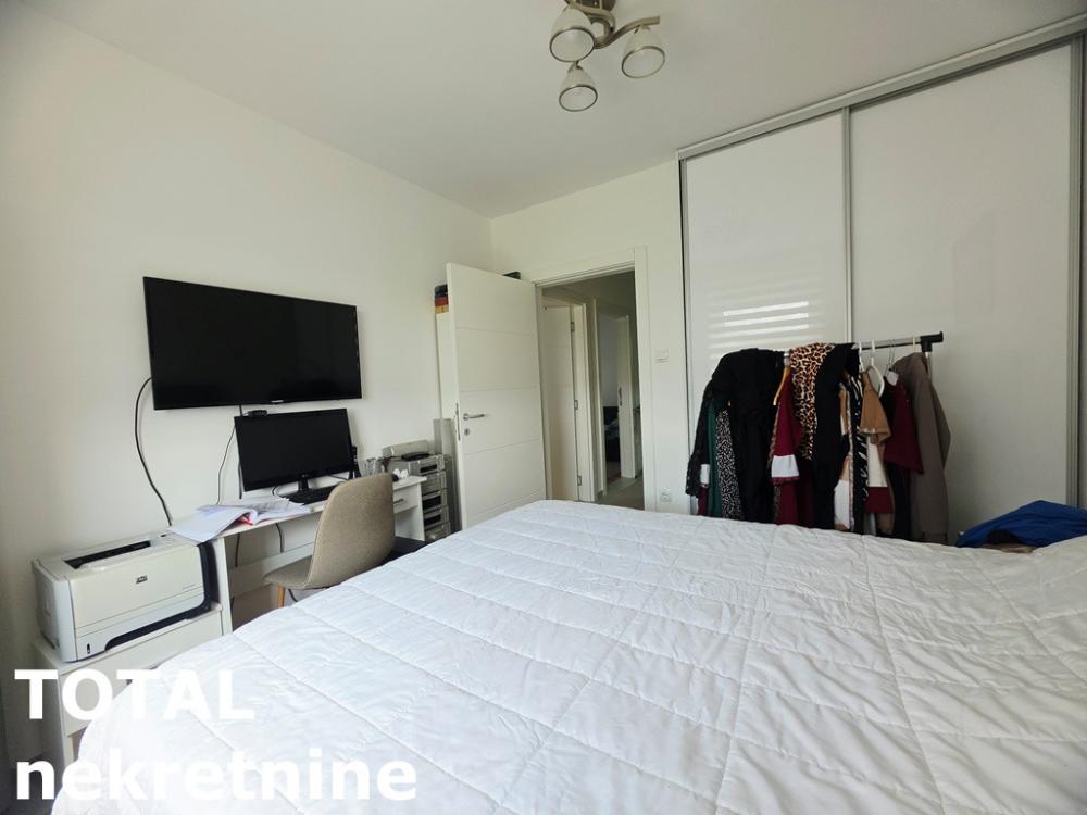 Slika 10 - Stan,NOVI SAD,ADICE,kv: 80.00, € 180000, ID: 1102476