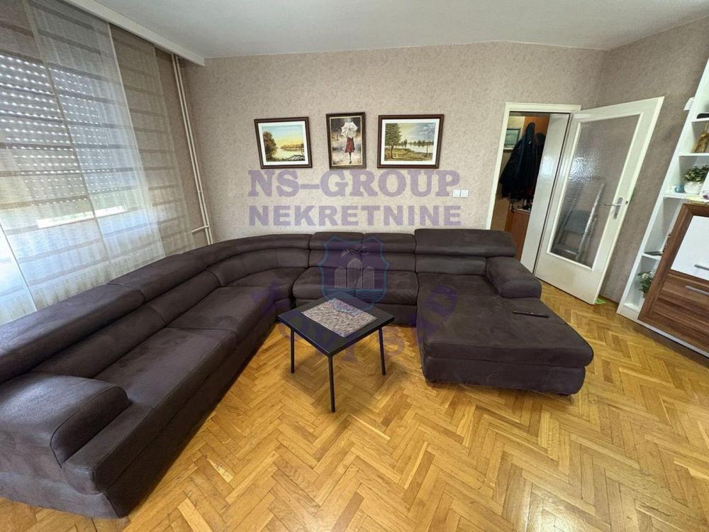 Slika 1 - Trosoban stan na Bulevaru 