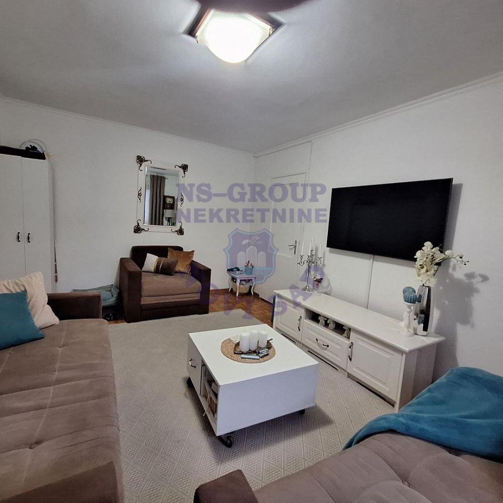 Slika 7 - Izuzetan dvosoban stan na Detelinari!