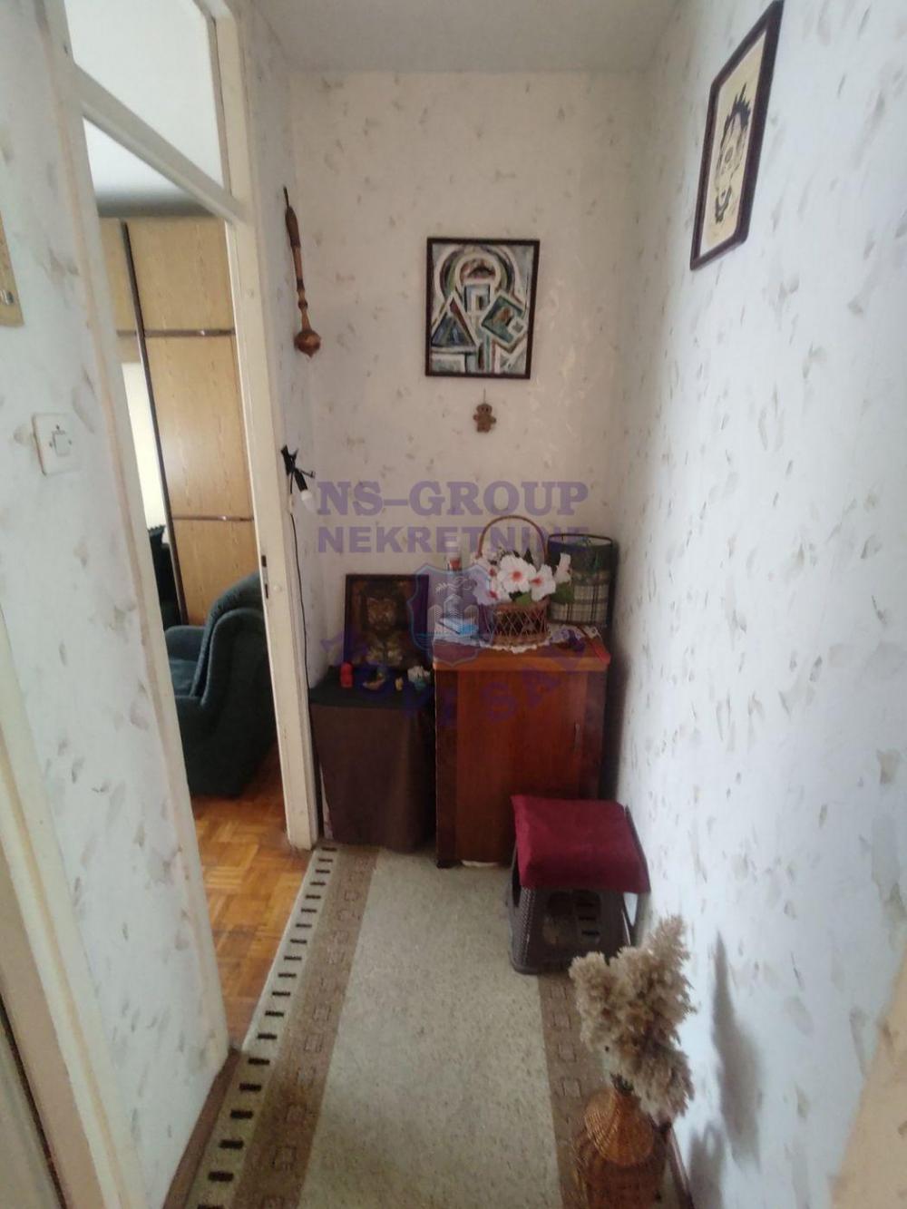 Slika 11 - Odličan troiposoban stan u Novom Naselju!