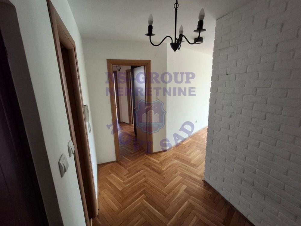 Slika 3 - Četvorosoban stan na odličnoj lokaciji!