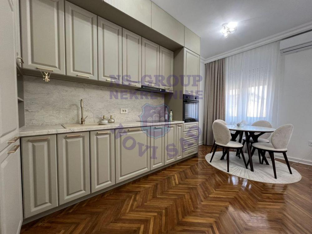 Slika 3 - Odličan trosoban stan u Centru!