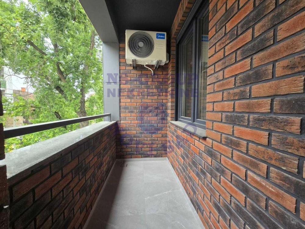 Slika 2 - Trosoban, 58m2, Grbavica Novi Sad, sa terasom, ima lift