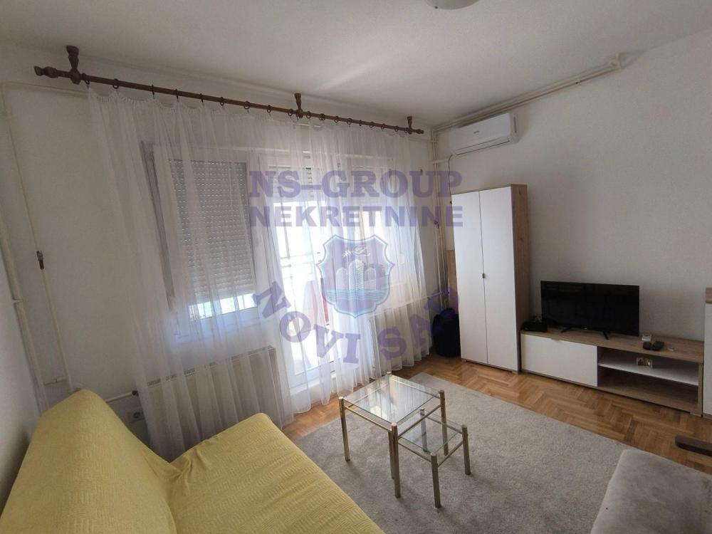 Slika 0 - Jednosoban, 28m2, Socijalno Novi Sad, sa terasom