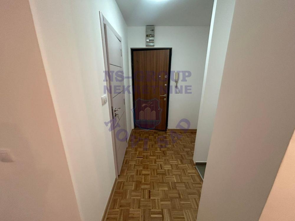Slika 9 - Dvosoban, 39m2, Novo naselje Novi Sad, ima lift