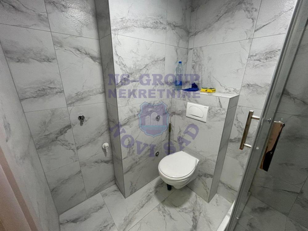 Slika 11 - Dvosoban, 39m2, Novo naselje Novi Sad, ima lift