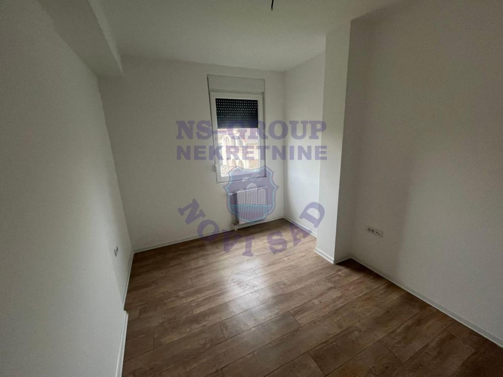 Slika 5 - Četvorosoban stan na Petrovaradinu