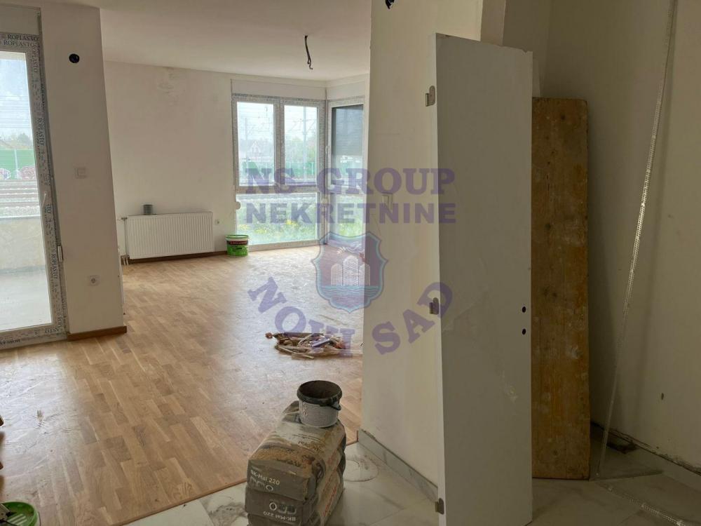 Slika 6 - Prostran i svetao četvorosoban stan