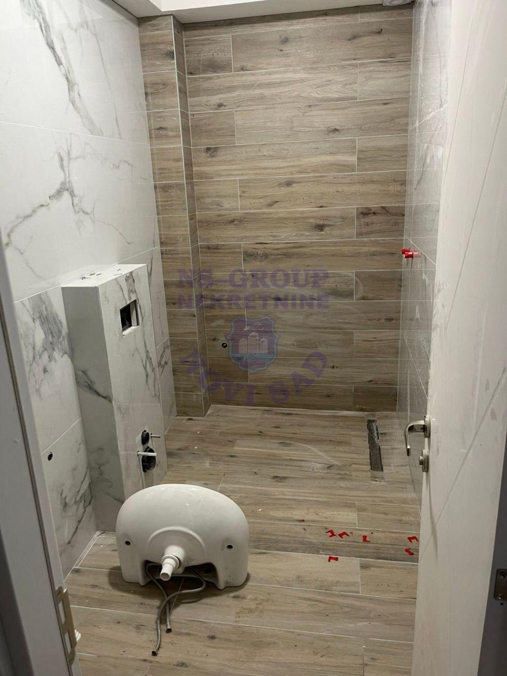 Slika 8 - Prostran i svetao četvorosoban stan