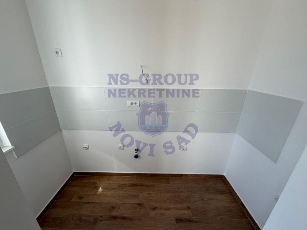 Slika 4 - Dvosoban, 37m2, Petrovaradin Novi Sad, ima lift