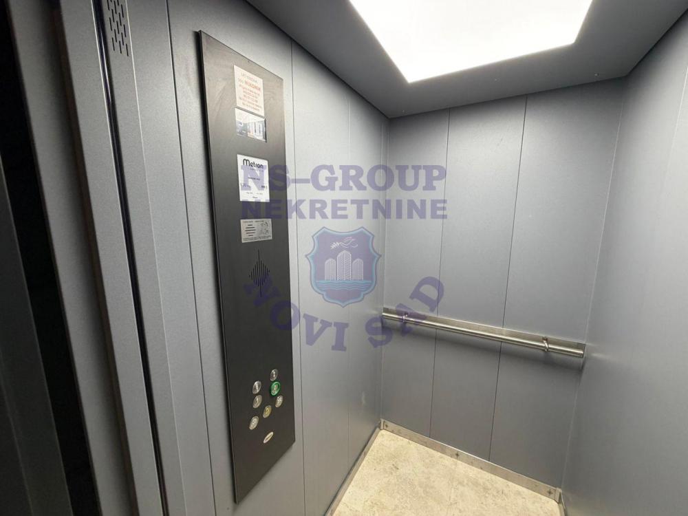 Slika 11 - Dvosoban, 37m2, Petrovaradin Novi Sad, ima lift