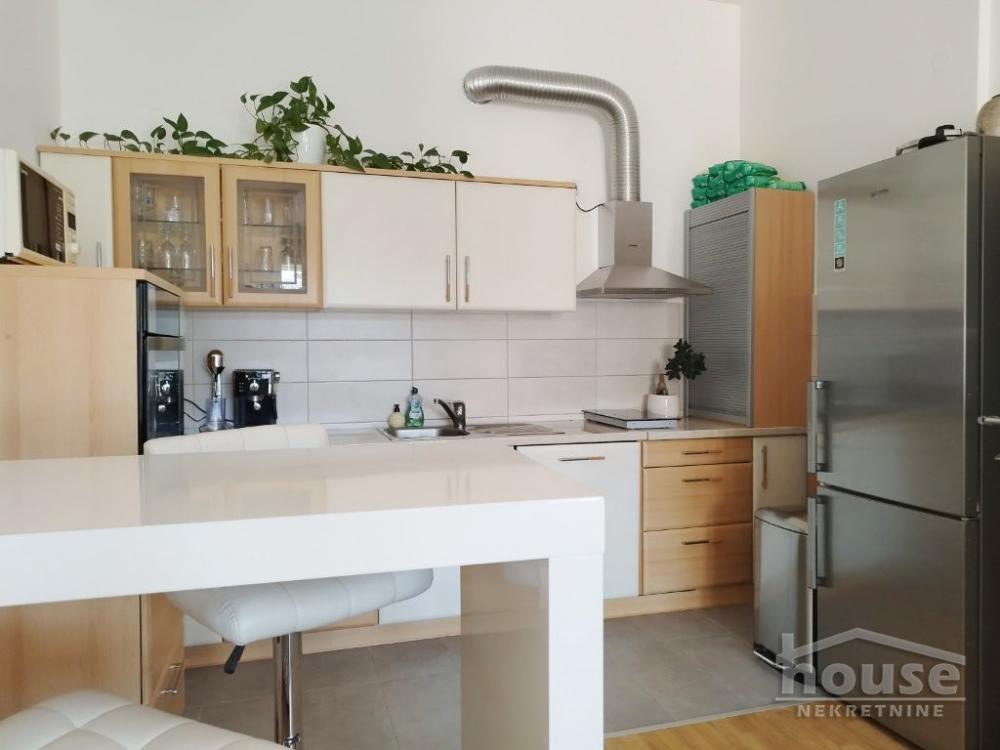 Slika 2 - Stan,PETROVARADIN,PETROVARADIN,kv: 71.00, € 163200, ID: 1065714