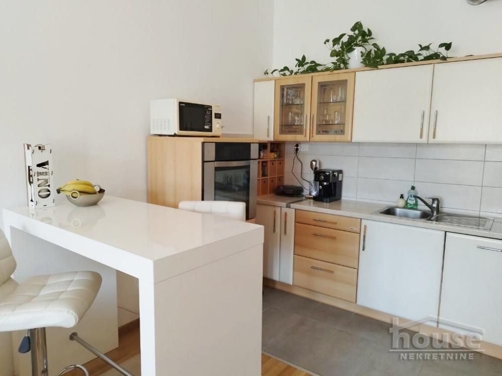 Slika 3 - Stan,PETROVARADIN,PETROVARADIN,kv: 71.00, € 163200, ID: 1065714