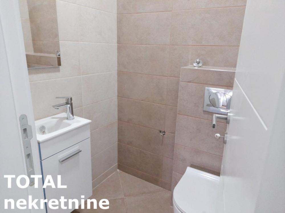 Slika 5 - Stan,PETROVARADIN,PETROVARADIN,kv: 71.00, € 163200, ID: 1102562