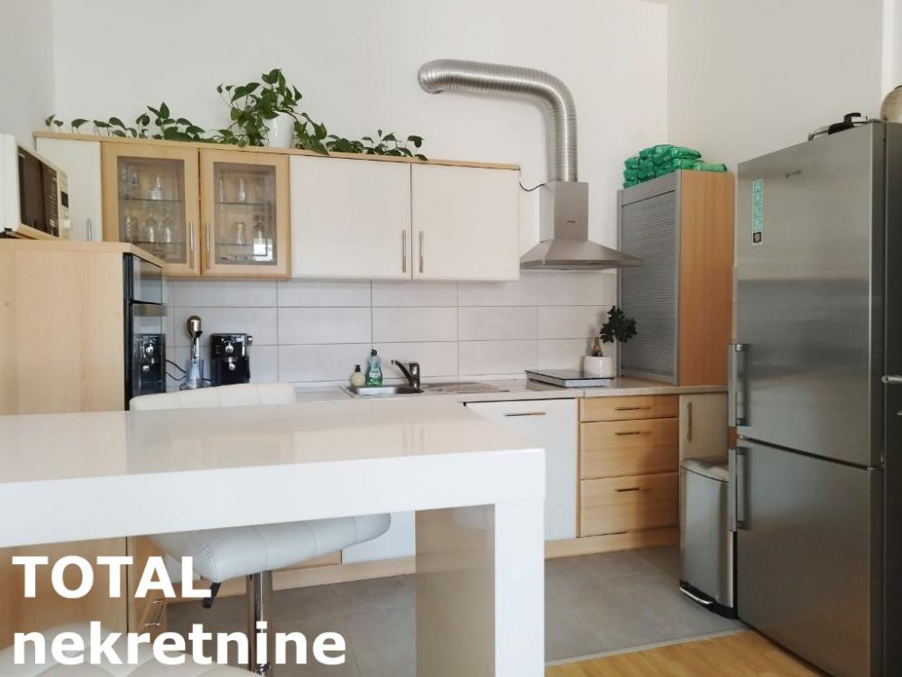 Slika 1 - Stan,PETROVARADIN,PETROVARADIN,kv: 71.00, € 163200, ID: 1102562
