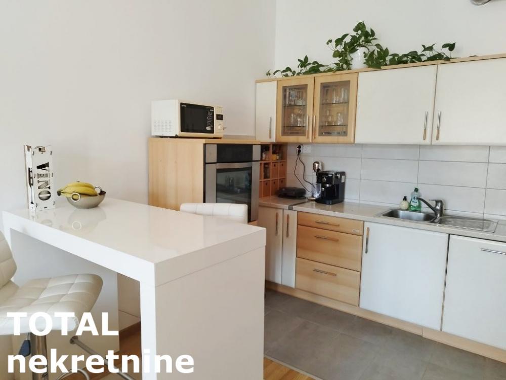 Slika 2 - Stan,PETROVARADIN,PETROVARADIN,kv: 71.00, € 163200, ID: 1102562