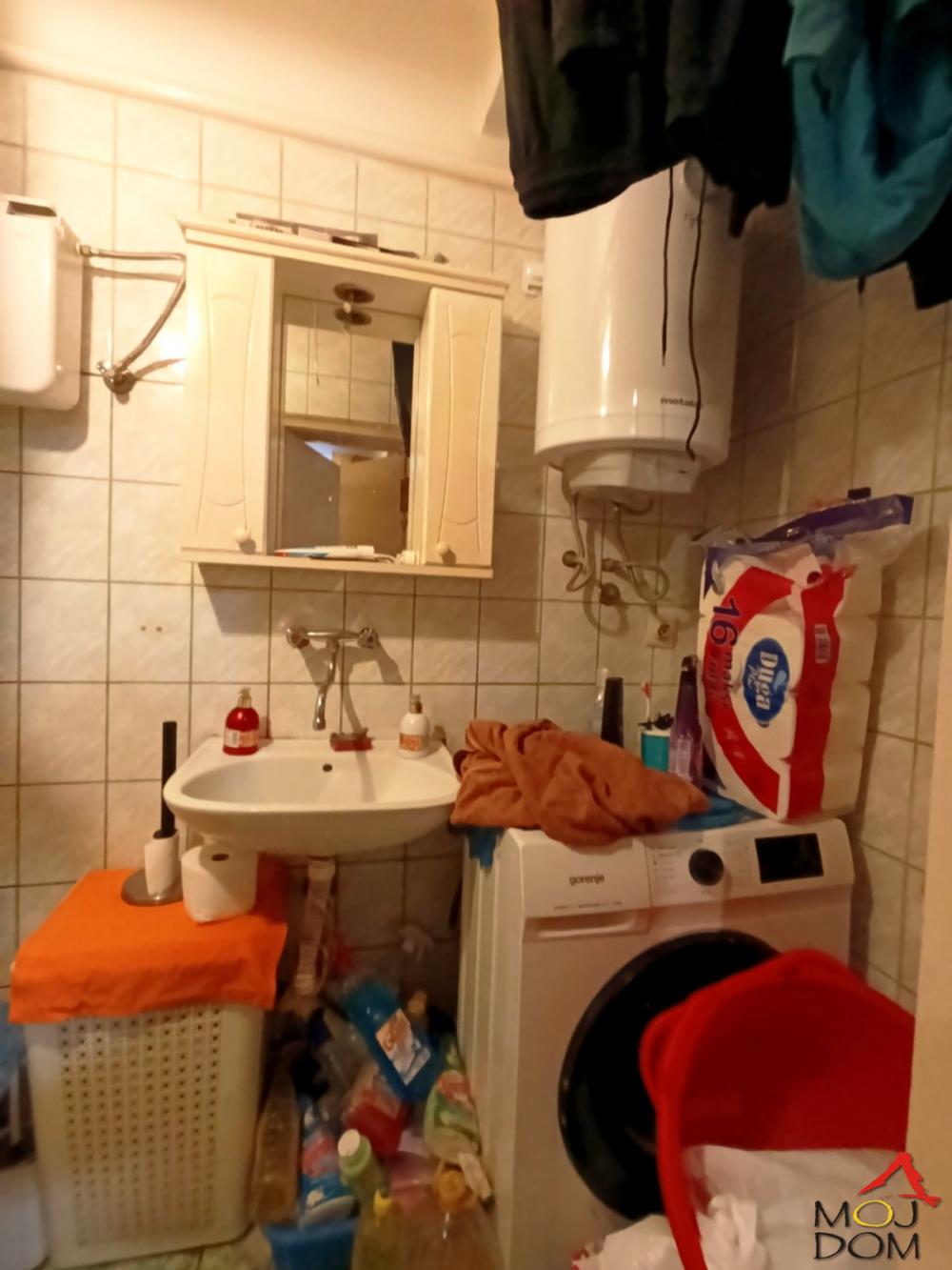 Slika 9 - Stan,NOVI SAD,CENTAR,kv: 39, € 62000, ID: 1032121