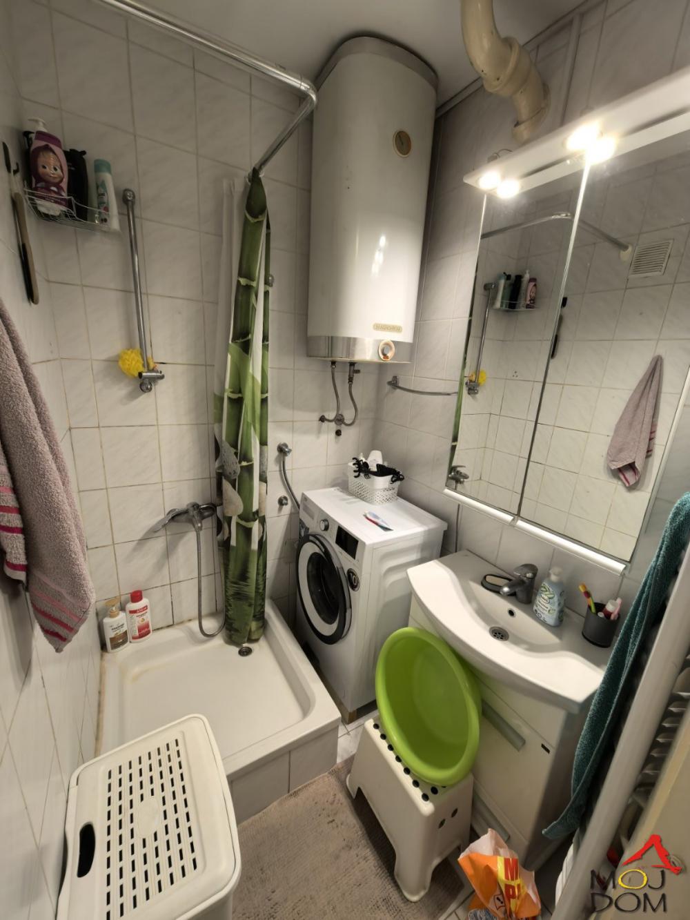 Slika 9 - Stan,NOVI SAD,LIMAN 1,kv: 77, € 200000, ID: 1032144