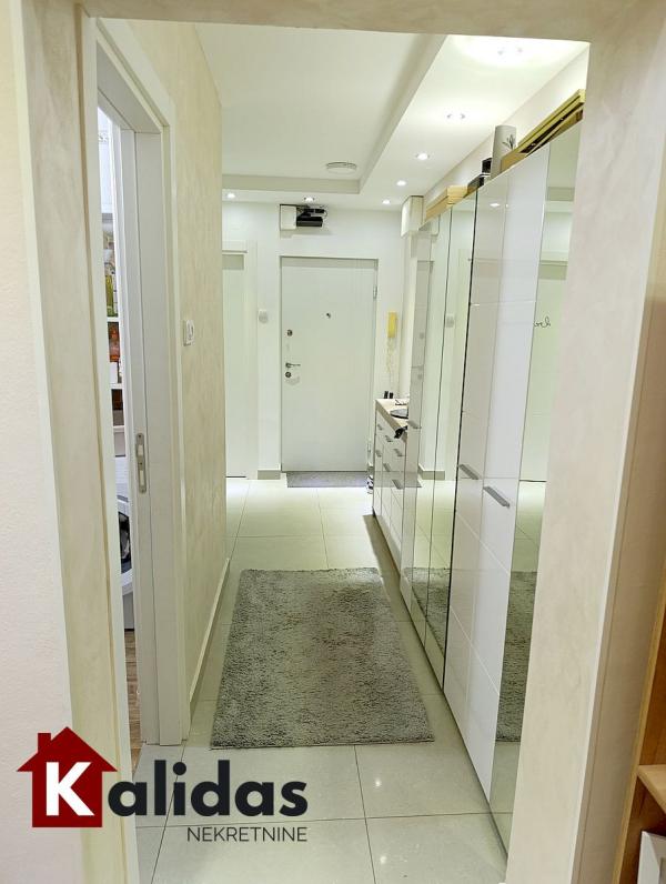Slika 5 - Stan,NOVI SAD,DETELINARA,kv: 60, € 159650, ID: 1008736