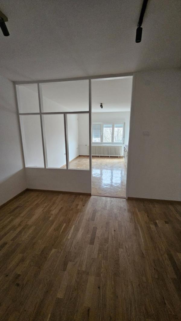 Slika 9 - Stan,NOVI SAD,ŽELEZNIČKA STANICA,kv: 59.00, € 144200, ID: 1059295