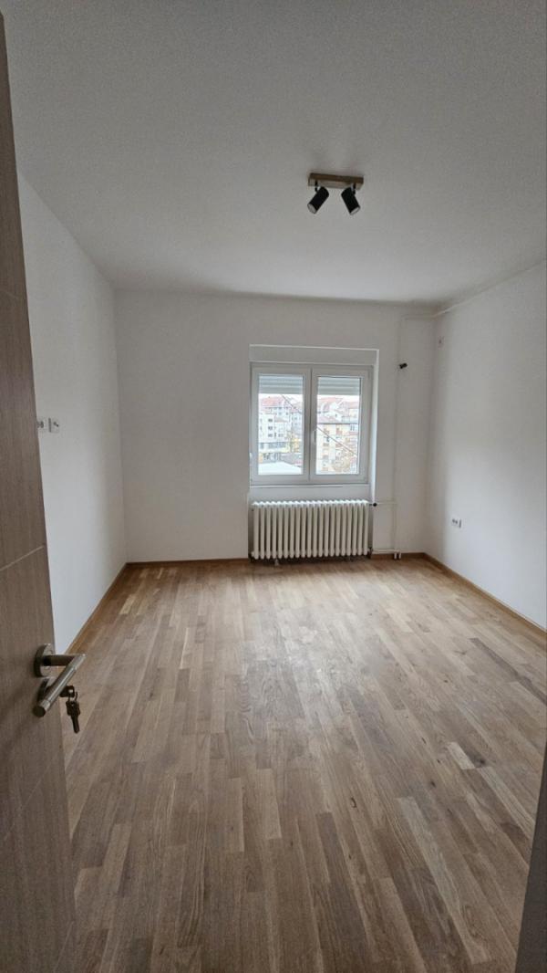 Slika 5 - Stan,NOVI SAD,ŽELEZNIČKA STANICA,kv: 59.00, € 144200, ID: 1059295