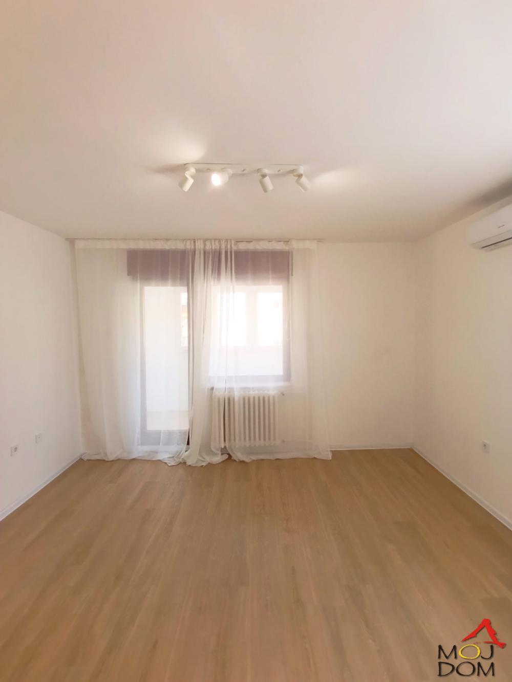 Slika 4 - Stan,NOVI SAD,SAJAM,kv: 30, € 105000, ID: 1032140