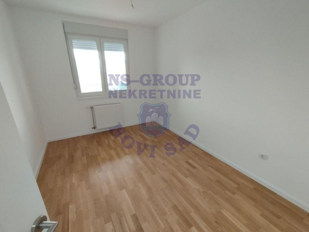 Slika 3 - Dvoiposoban, 58m2, Podbara Novi Sad, sa terasom, ima lift