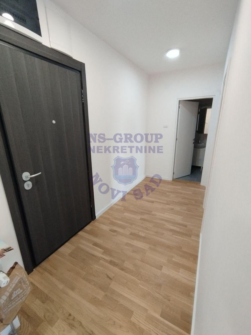 Slika 4 - Dvoiposoban, 58m2, Podbara Novi Sad, sa terasom, ima lift