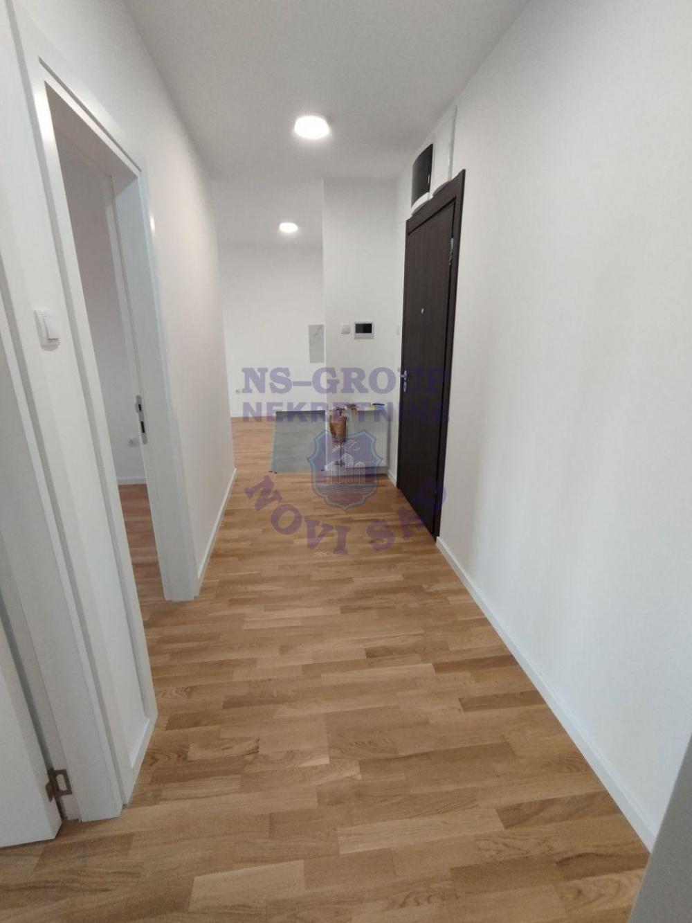 Slika 5 - Dvoiposoban, 58m2, Podbara Novi Sad, sa terasom, ima lift