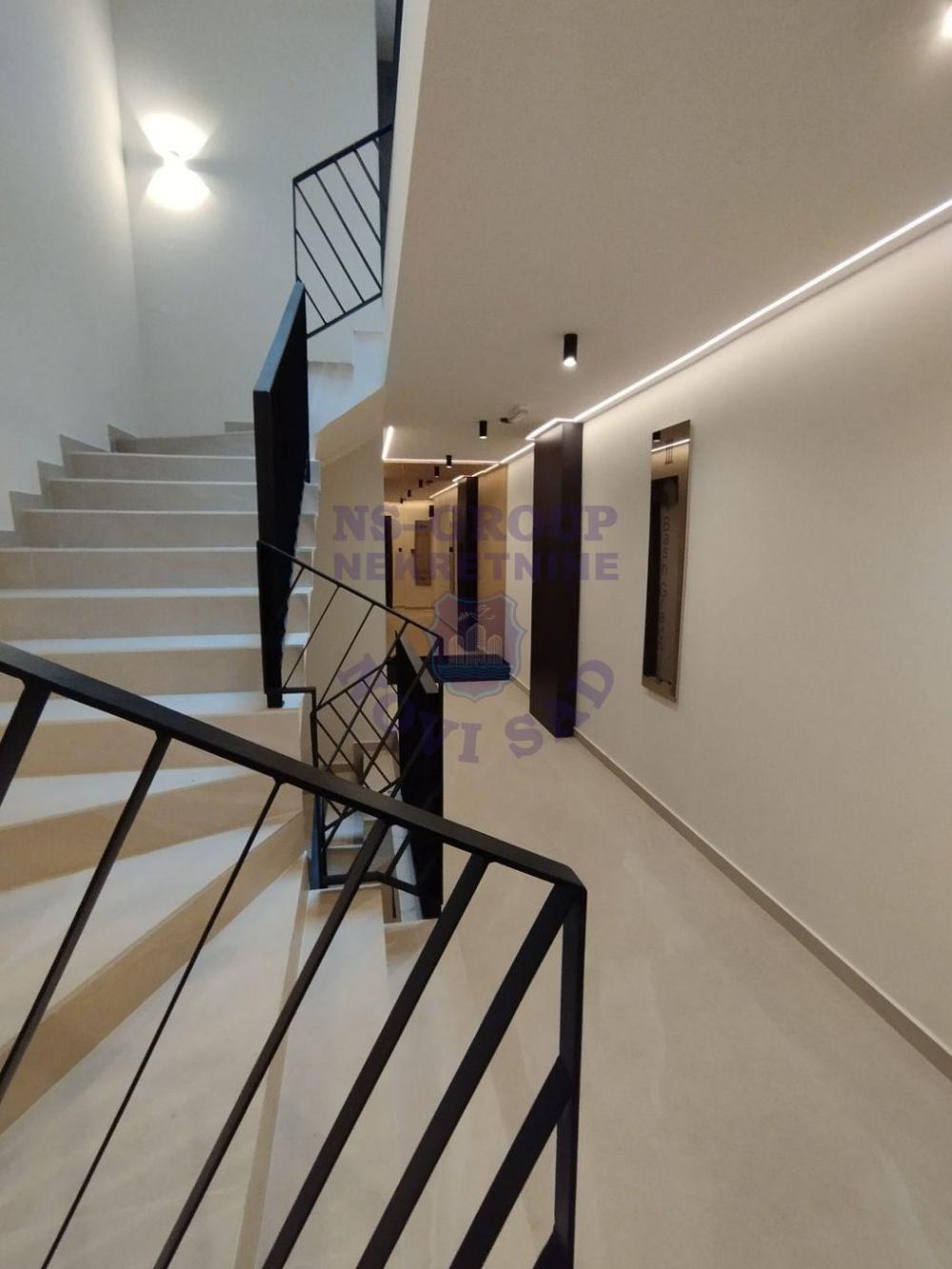 Slika 11 - Dvoiposoban, 58m2, Podbara Novi Sad, sa terasom, ima lift