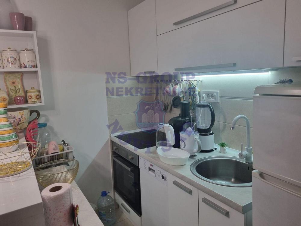 Slika 2 - Odlican jednoiposoban stan na Salajci!