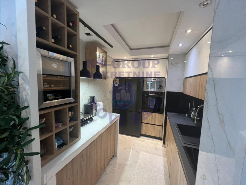 Slika 9 - Trosoban stan na Somborskom bulevaru