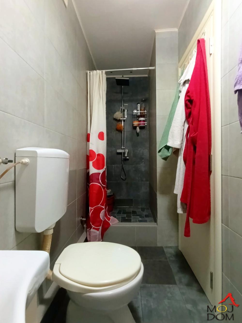 Slika 11 - Stan,NOVI SAD,DETELINARA,kv: 51, € 133900, ID: 1032166