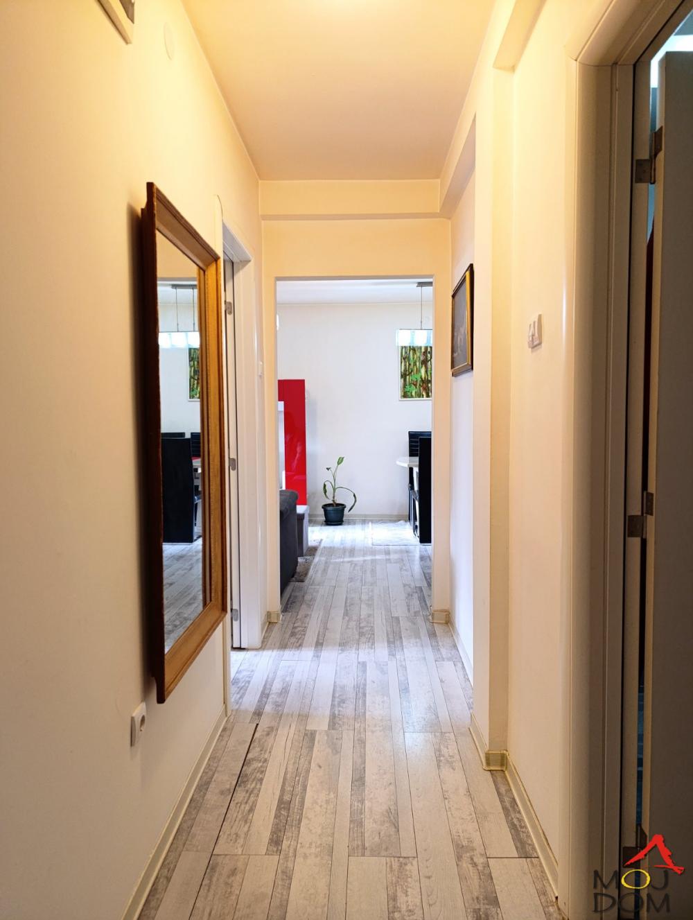 Slika 9 - Stan,NOVI SAD,DETELINARA,kv: 51, € 133900, ID: 1032166
