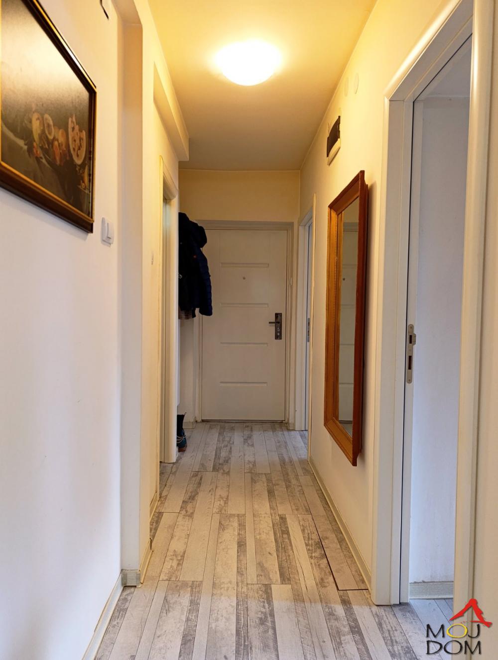 Slika 8 - Stan,NOVI SAD,DETELINARA,kv: 51, € 133900, ID: 1032166