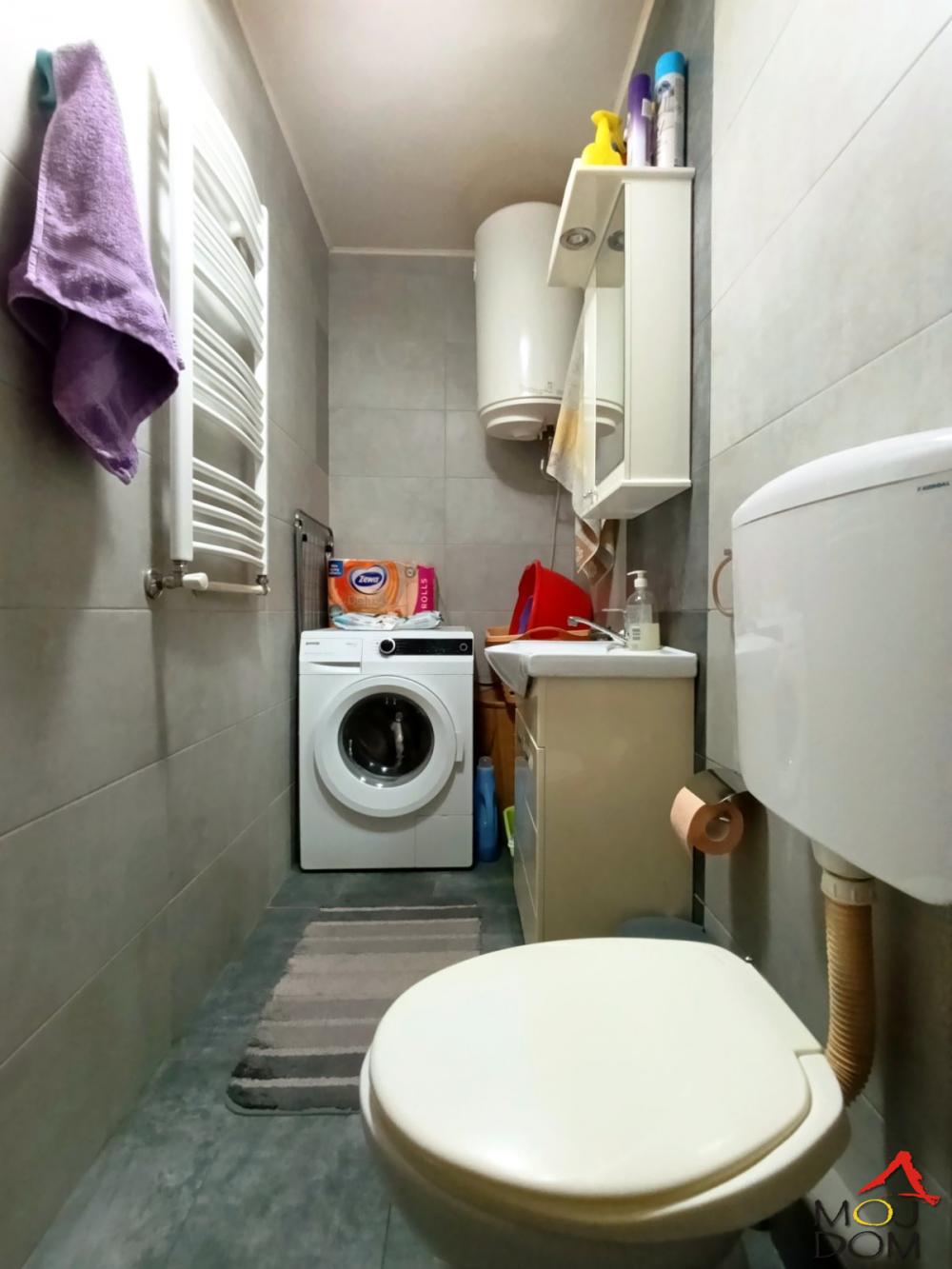 Slika 10 - Stan,NOVI SAD,DETELINARA,kv: 51, € 133900, ID: 1032166