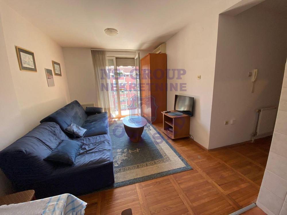 Slika 1 - 568967-Garsonjera-28m2-Nova detelinara