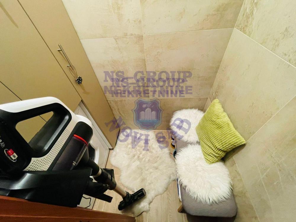 Slika 1 - Trosoban kompletno renoviran na Novom Naselju 