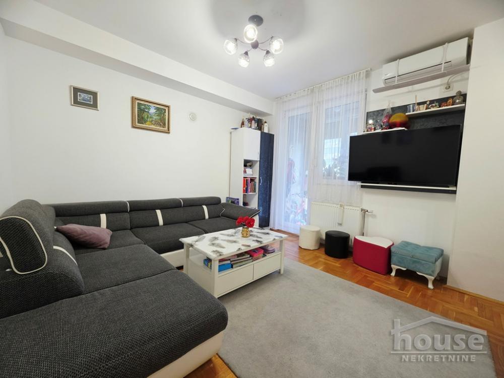 Glavna slika -Stan,NOVI SAD,BULEVAR EVROPE,kv: 52.00, € 135000, ID: 1065718
